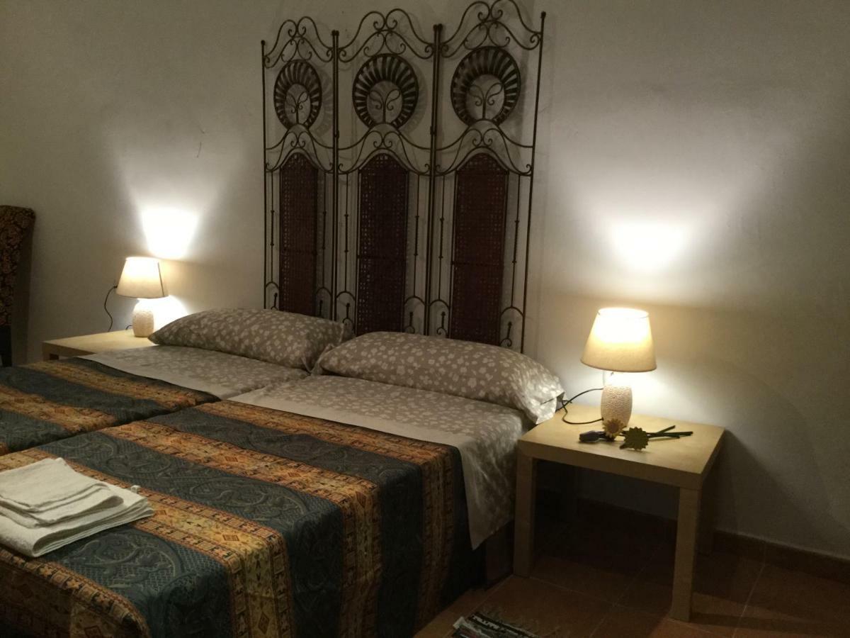 Apartamentos Andrada Casar de Cáceres エクステリア 写真