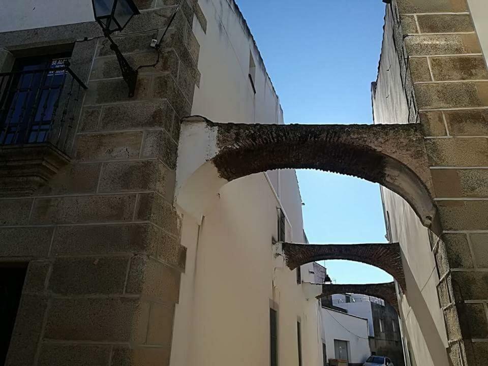Apartamentos Andrada Casar de Cáceres エクステリア 写真